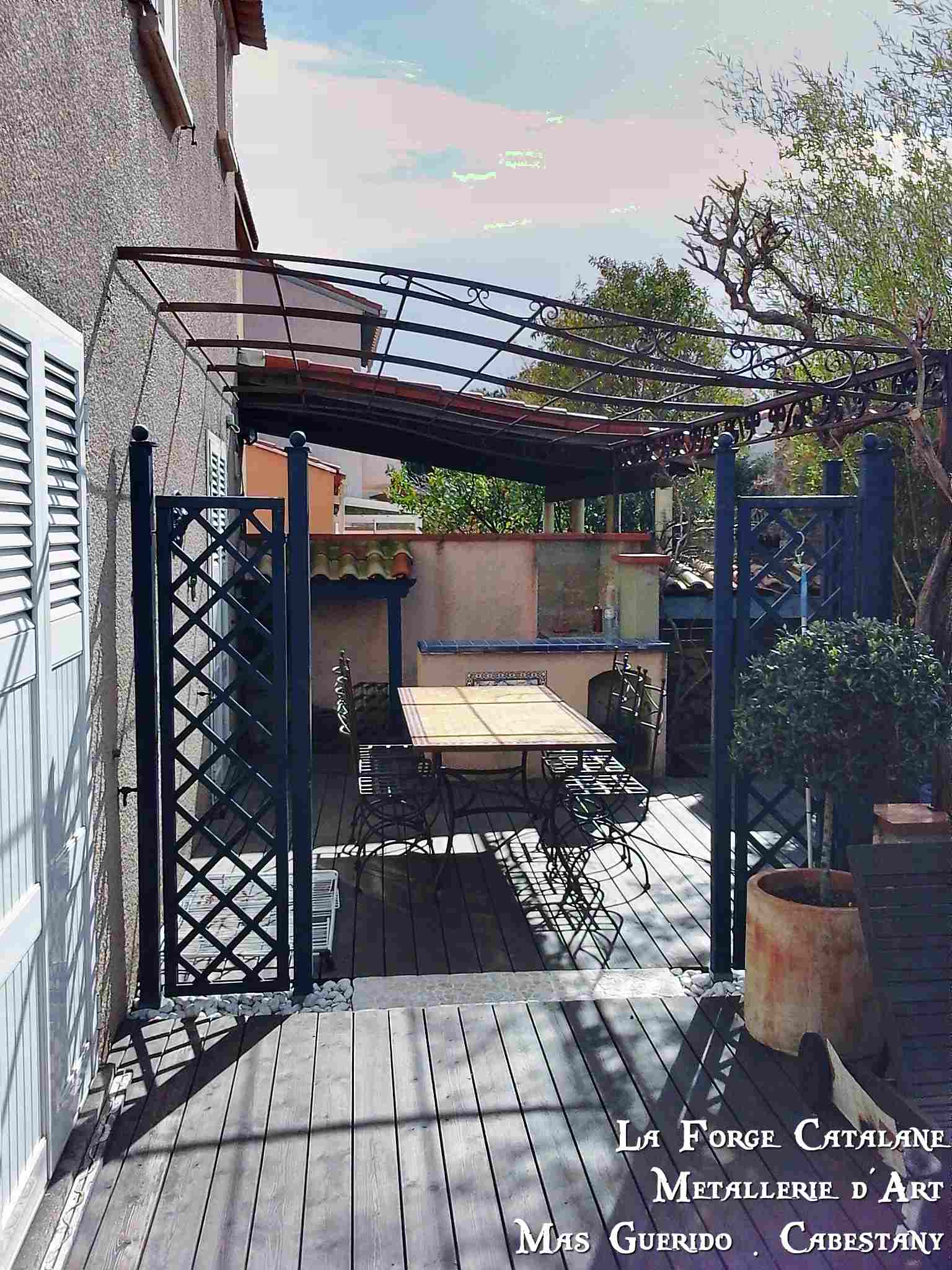 pergola frise volutes antirouille forge catalane (3).jpg